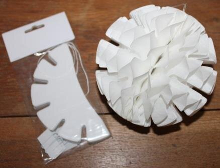 2 Papieren 3D ijs-/sneeuwkristallen witte honeycombs