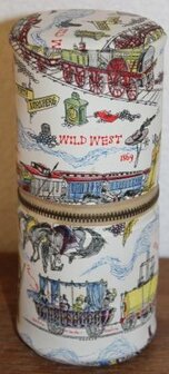 Waterdompelaar in oude brocante koker Wilde Westen