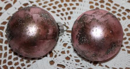 Brocante matte roze kerstballen brons vlekken glitters