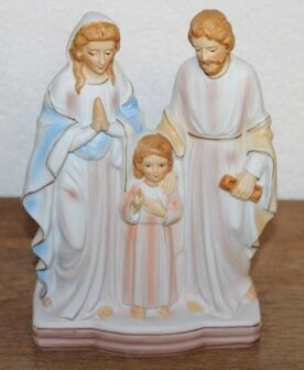 Oud brocante beeldje heilig gezin in pastel bisque