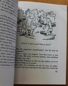Oud kinderboekje Wipneus en Pim op vakantie