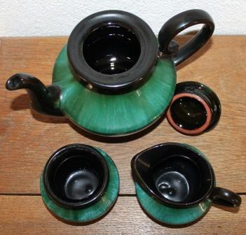 Oud vintage brocante koffie-/theeservies van groen zwart keramiek