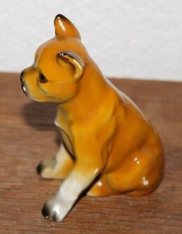 Vintage brocante porcelain dog figurine, statuette Boxer