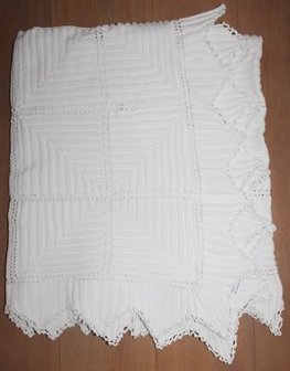 Vintage brocante handgehaakte witte sprei 110x180 cm