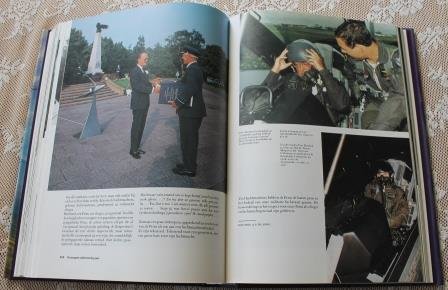 Vintage Dutch book Flight through time 75 years Dutch Air Force
