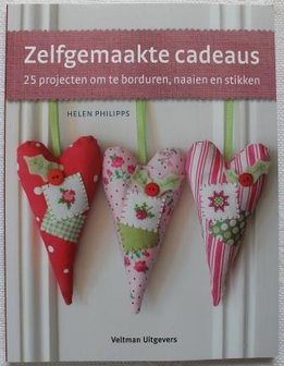 Hobbyboek Zelfgemaakte cadeaus (naaien/borduren), Helen Philipps