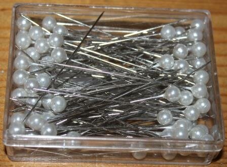 Box with 100 pcs of pins with white mother-of-pearl