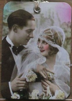Label Romantic, vintage photo tag bridal couple D