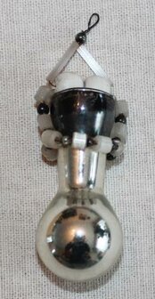 Antieke oude vintage brocante Gablonzer kerstballen zilveren kruik vaasje kralen glazen