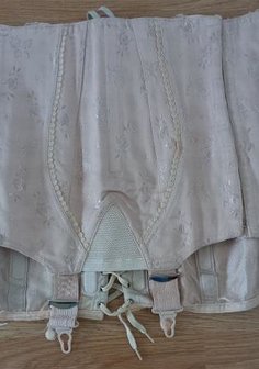 Oude vintage brocante beige lichtroze korset corset pink boudoir paspop 3