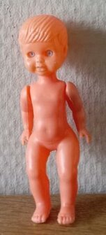 Kleine oude vintage brocante poppetje 11 cm made in Italy dolls toys