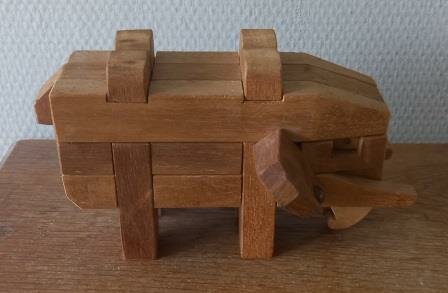 Oude vintage brocante houten speelgoed 3D puzzel olifant wooden puzzle elephant 3