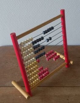 Oude vintage brocante houten telraam gekleurde kralen wooden toys abacus beads
