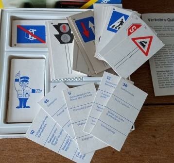 Oude vintage brocante spel Verkeersquiz verkeersborden game traffic signs quiz 1975 Ravensburger 2