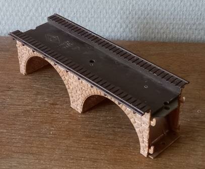 Oud vintage brocante speelgoed brugdeel Faller 545 miniatuur HO modelspoorbaan bridge model railway