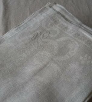Set 8 grote oude vintage brocante ecru damasten servetten PO monogram damask napkins 1