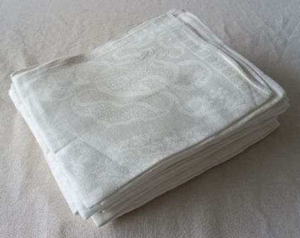 Set 8 grote oude vintage brocante ecru damasten servetten PO monogram damask napkins