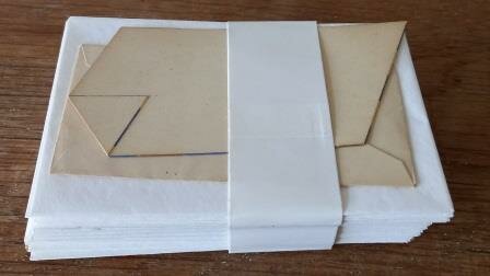 Envelopjes visitekaartjes kleine witte oude vintage brocante sierlijke small white envelopes 1