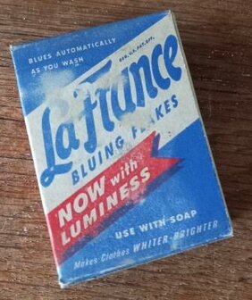 Oude vintage brocante blauwe verpakking La France waspoeder bluing flakes washing powder