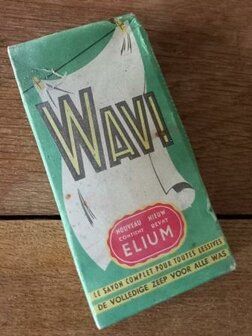 Oude vintage brocante groene verpakking WAVI waspoeder washing powder