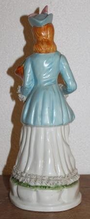 Oud brocante beeldje vintage dame ruches jurk
