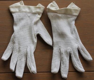 Oude witte Franse brocante stoffen handschoenen kind