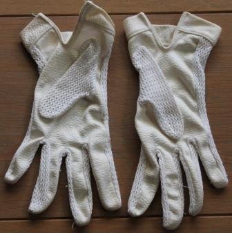 Oude witte Franse brocante stoffen handschoenen kind