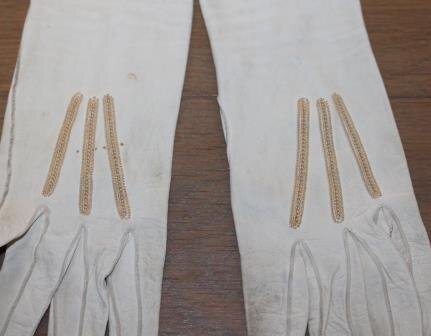 Oude Franse brocante beige leren dames handschoenen