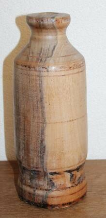 Oude stoere landelijke houten brocante grote vaas, kruik