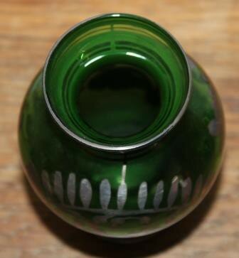 Oude brocante groene glazen vaasje zilver overlay 1