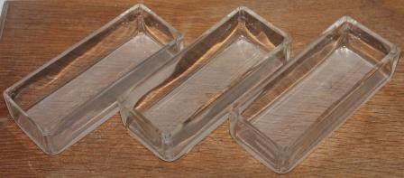 Set van 3 oude brocante gegraveerde glazen bakjes, schaaltjes