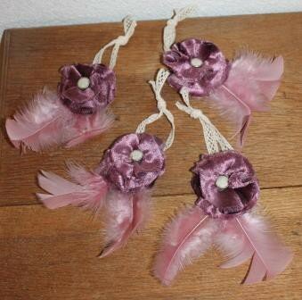 Decoratieve stoffen bloem paars fluweel, veren & kant