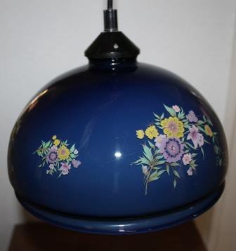 Oude brocante blauwe glazen hanglamp m bloemetjes