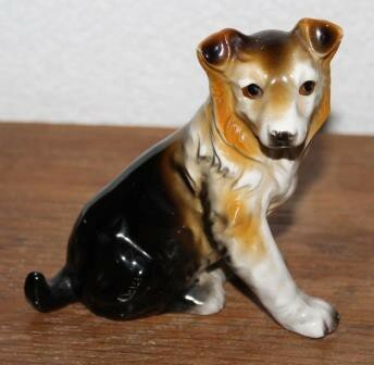 Vintage brocante porcelain dog figurine, statuette Collie