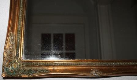 Vintage brocante goudkleurige barok spiegel rechthoekig 47x57 cm