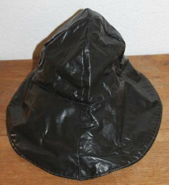 Vintage brocante black rain hat