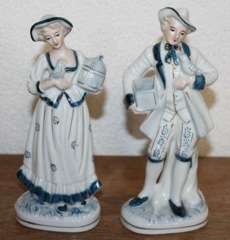 Set of 2 vintage brocante blue white figurines couple w bird cage