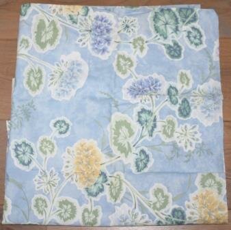 Vintage piece of fabric blue & yellow flowers 150 x 80 cm