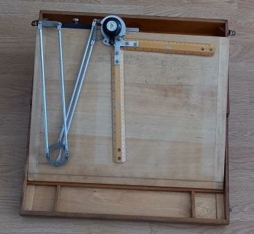 Oude vintage brocante houten tekentafel Albert Nestler verzamelaars wooden drawing table
