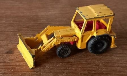 Oude vintage brocante speelgoed autootje Corgi Juniors 3303 Massey Ferguson tractor schuiver