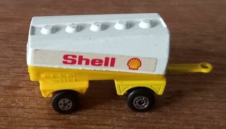 Oude vintage brocante autootje Freeway gas tanker no 83 Shell Matchbox Superfast aanhanger