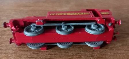 Oude vintage brocante speelgoed treintje locomotief British Railways 7118 toy train 2